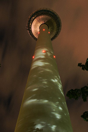 Der Fernmeldeturm / Funkturm